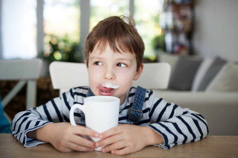 boy drinks milk, does it cause harmful mucus forming