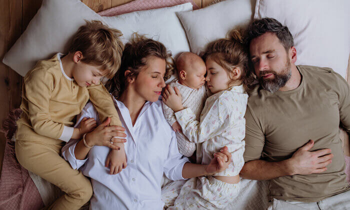 Melatonin: Health Benefits, Safety & Sleep Support